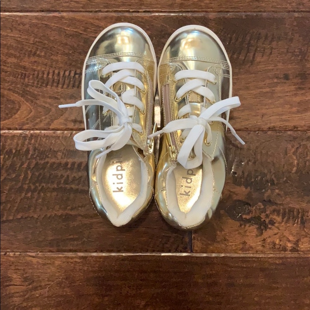 Kidpik gold shoes